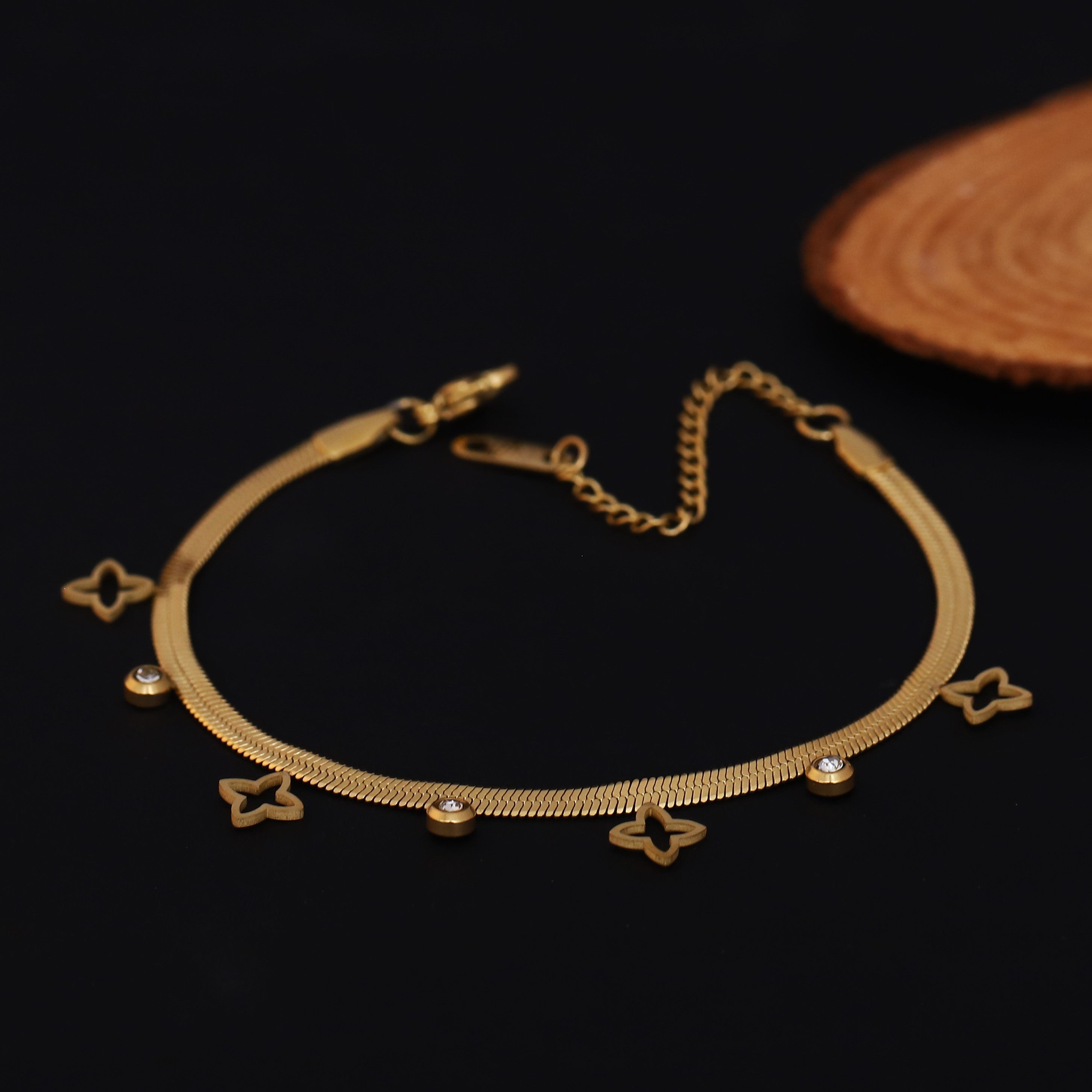 Flower Snack Chain Bracelet Gold Plated – Single Layer, Anti-Tarnish, Waterproof, Minimalist Style (GOLD)