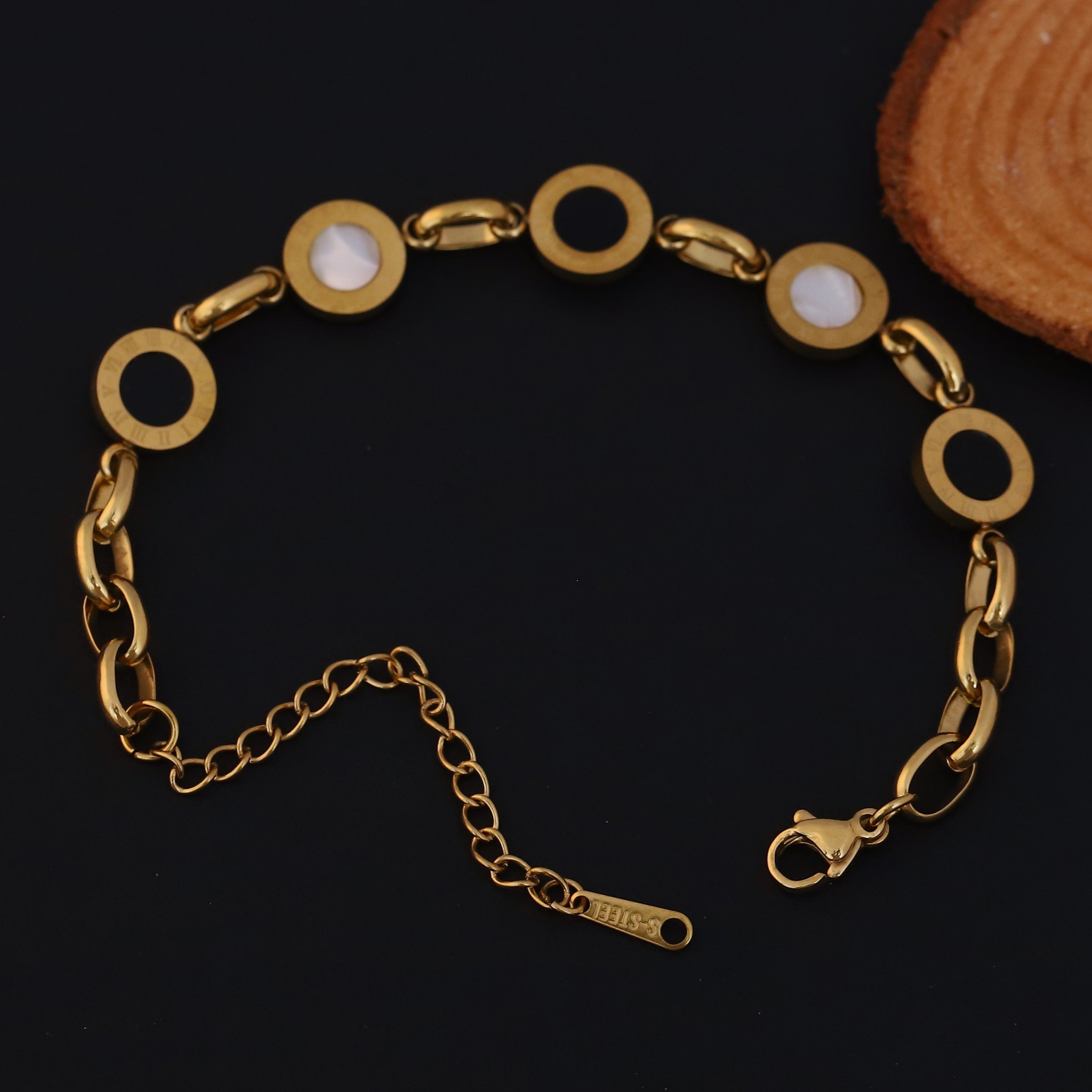 Charms Chain Bracelet Gold Plated – Single Layer, Anti-Tarnish, Waterproof, Minimalist Style (GOLD)