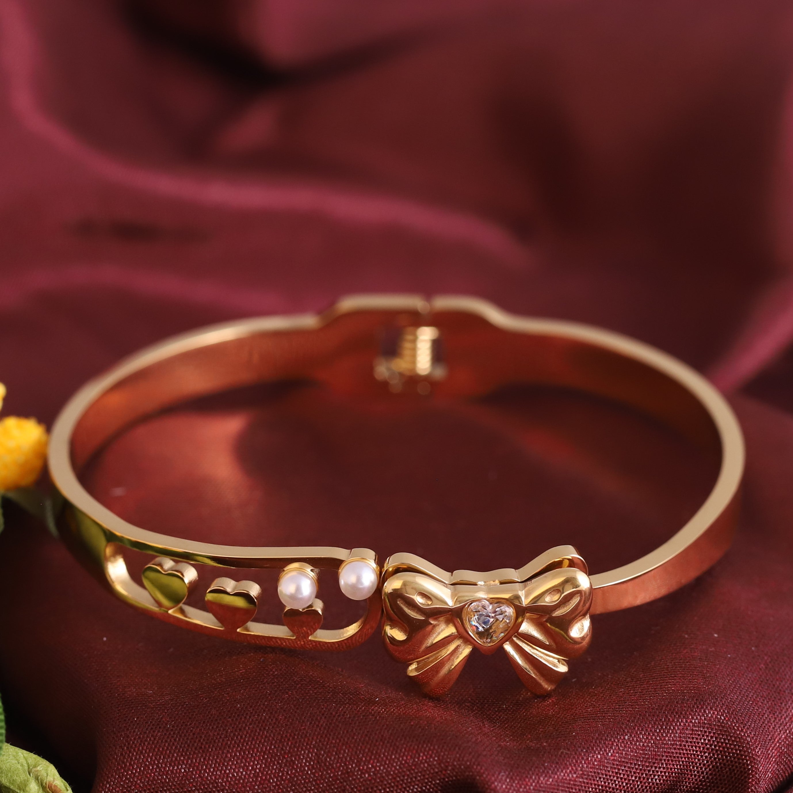 Bow Gold-Plated Stainless Steel Cuff Bracelet – Anti-Tarnish Jewelry for Women & Girls (GOLD)