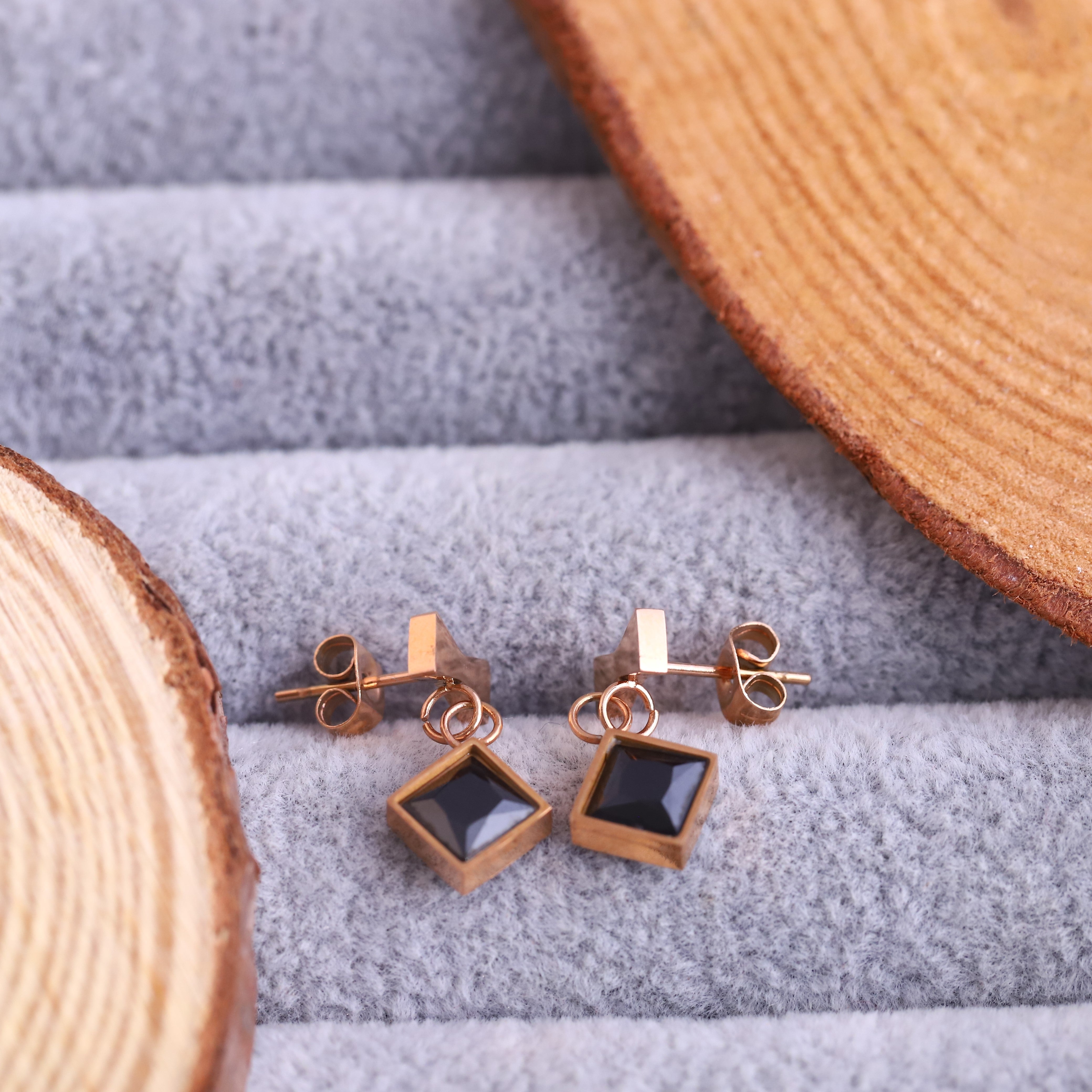 Trendy Black Stone Earrings – Gold Plated, Anti-Tarnish, Waterproof, Everyday Minimalist Jewelry (ROSE GOLD)