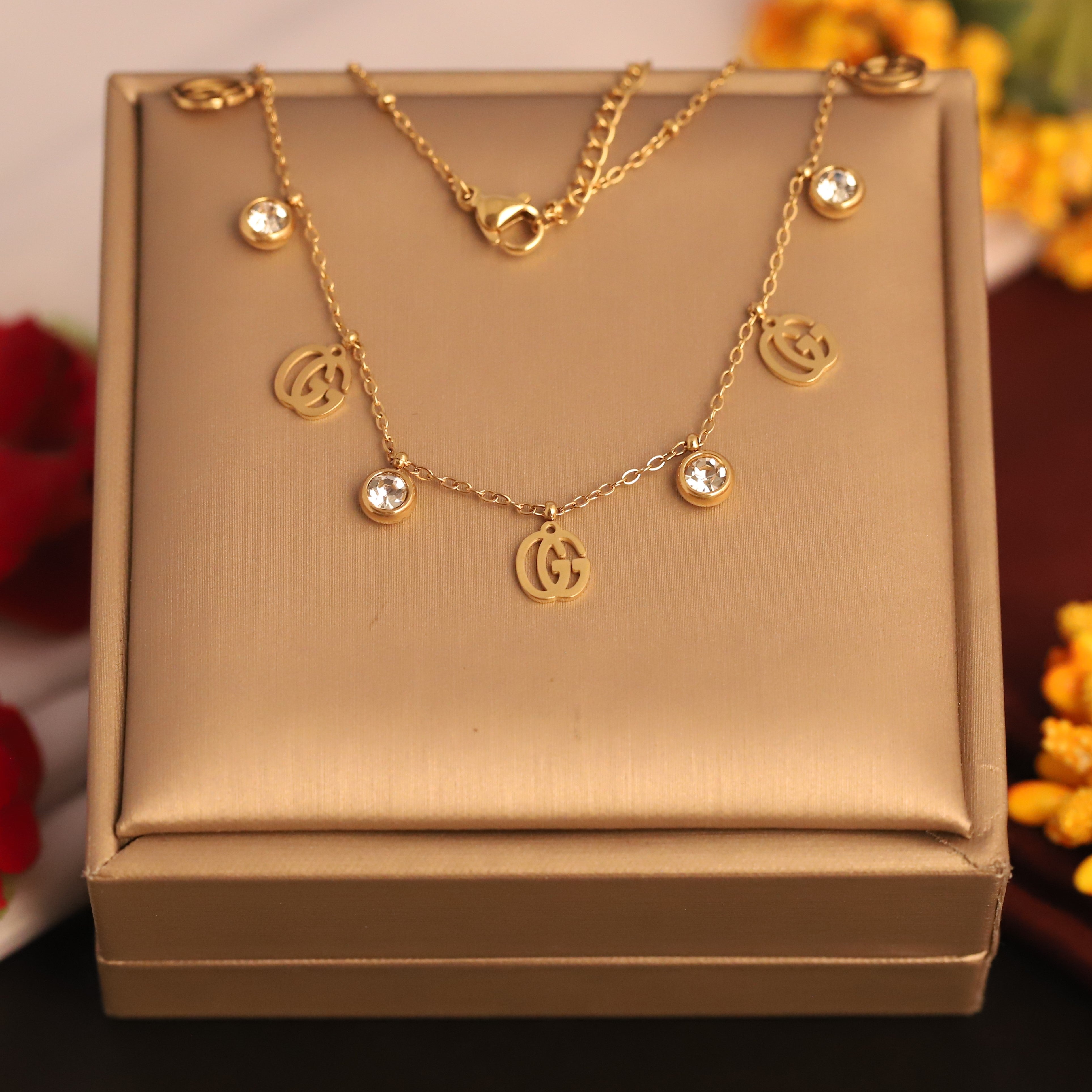 Charms White Stones Chain Gold Plated – Single Layer, Anti-Tarnish, Waterproof, Minimalist Style (GOLD)
