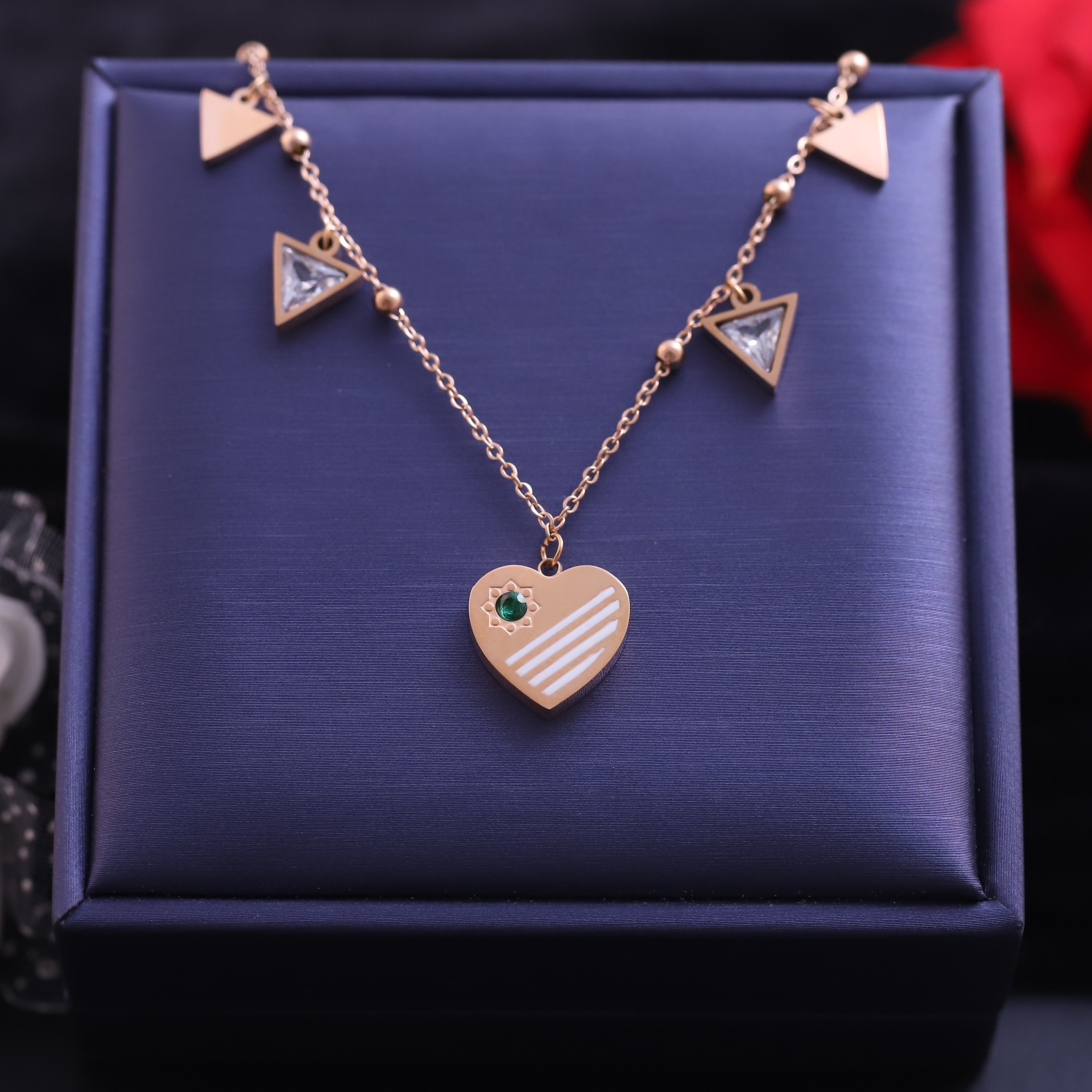 Heart Charms White Stones Chain Gold Plated – Single Layer, Anti-Tarnish, Waterproof, Minimalist Style (GOLD)